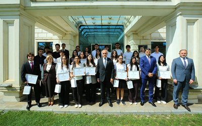 Qəbulda yüksək nəticə göstərən gənclərlə Binəqədidə görüş keçirildi